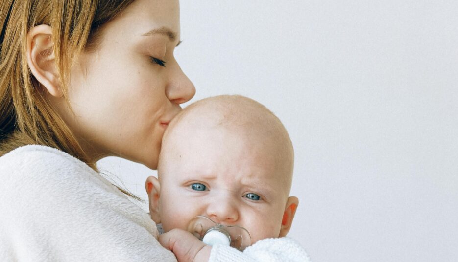 Idealny Prezent na Dzień Mamy – nowa książka dr Marii Kmity „Mistrz i Mama”