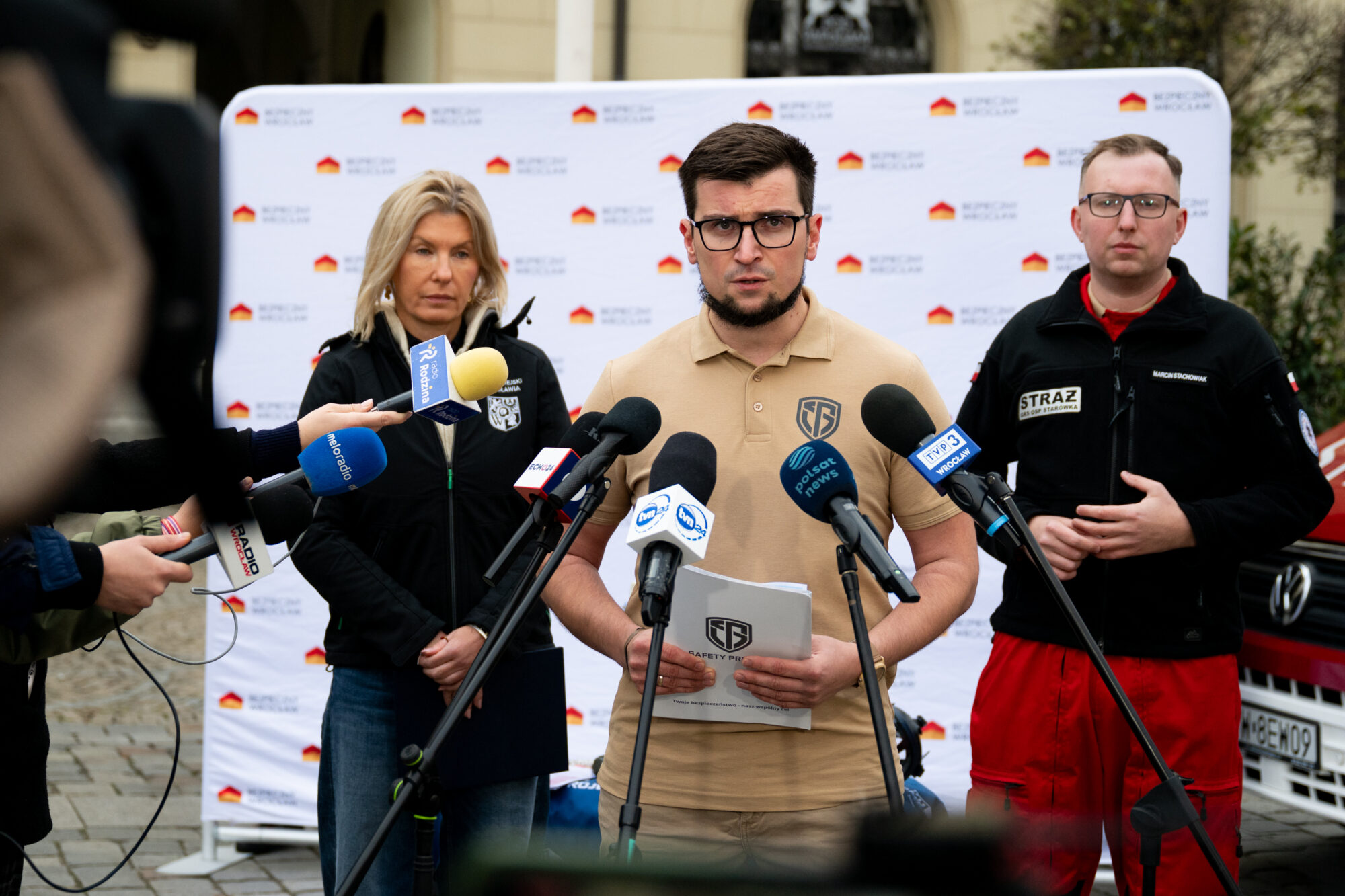 Wrocław szkoli mieszkańców z bezpieczeństwa.  Ruszają darmowe warsztaty z obrony cywilnej i pierwszej pomocy