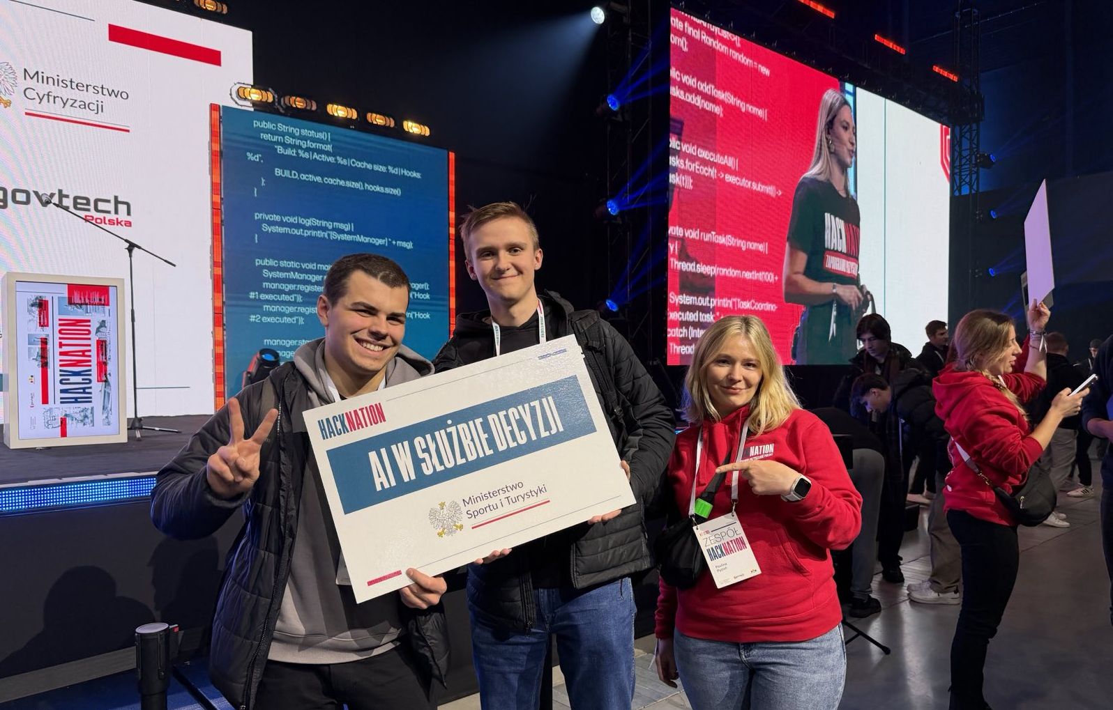 Studenci PWr najlepsi w HackNation! Współpracę z ministerstwem mają w kieszeni