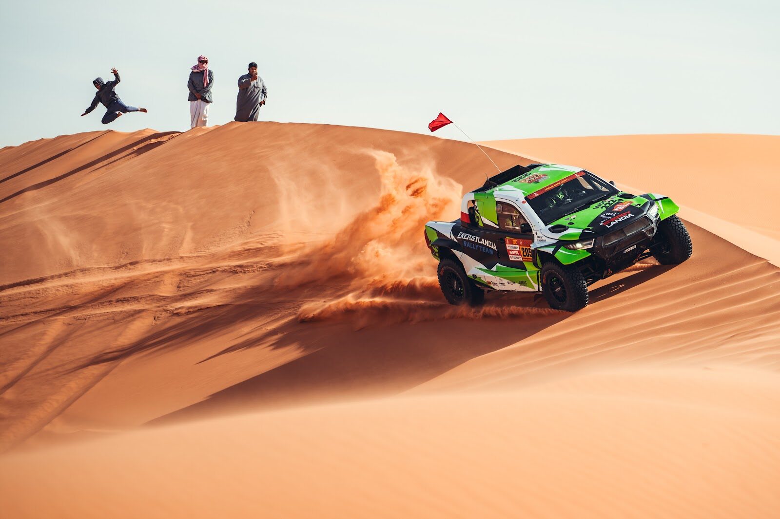 Dakar 2026: Eryk Goczał wdziera się do czołówki