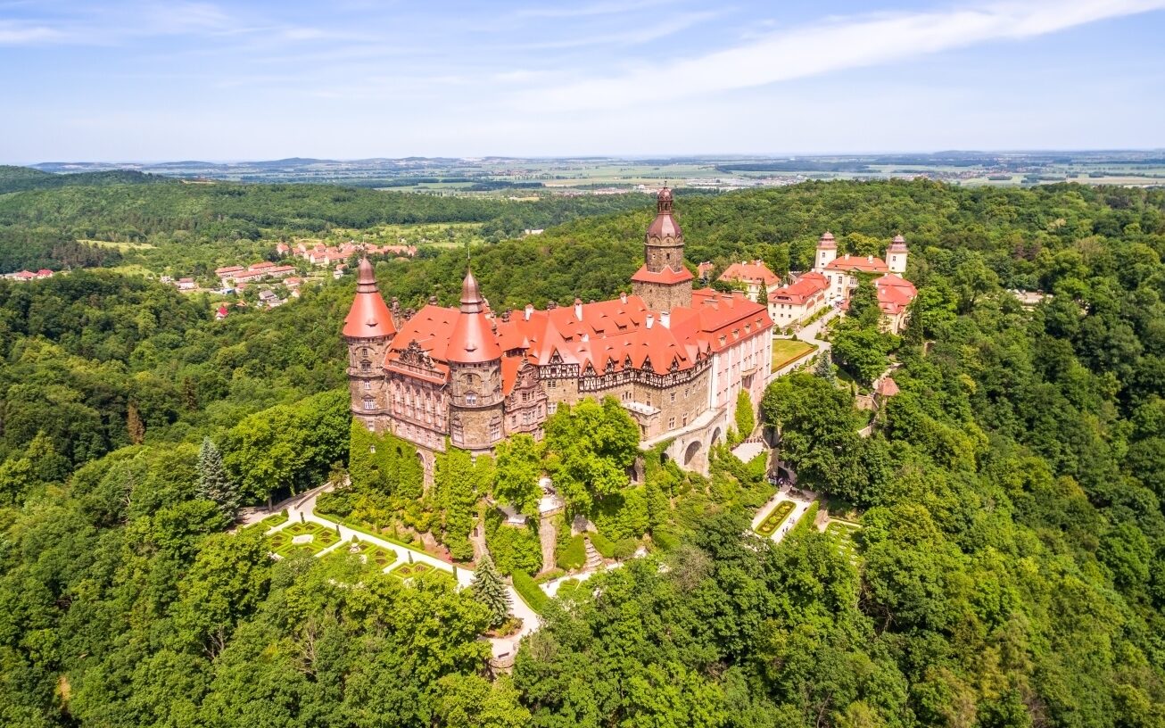 Sztuka, zamki i natura – gdzie udać się w fascynującą podróż?