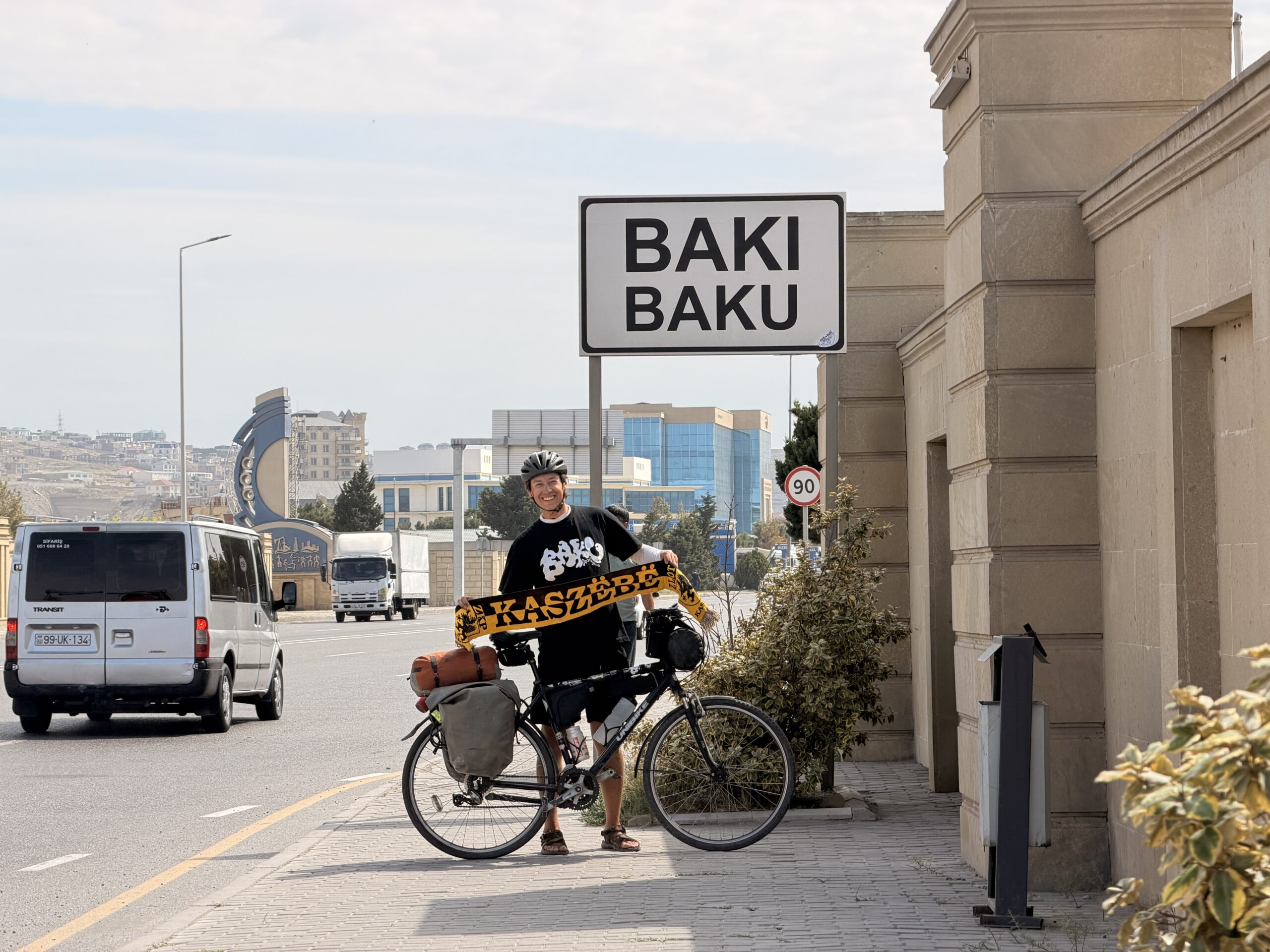 W 43 dni rowerem z Pucka do Baku