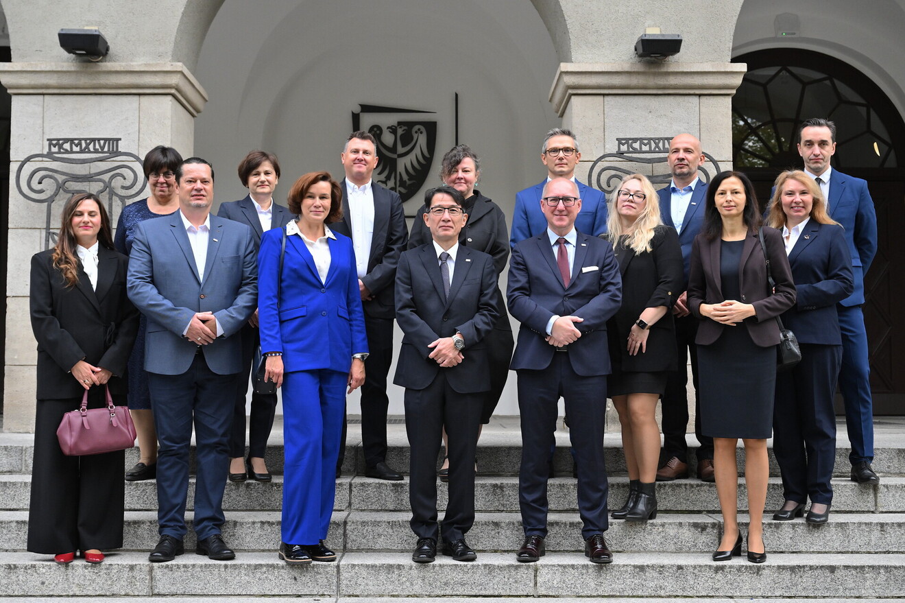 Rusza oficjalna współpraca Politechniki Wrocławskiej i Toyoty